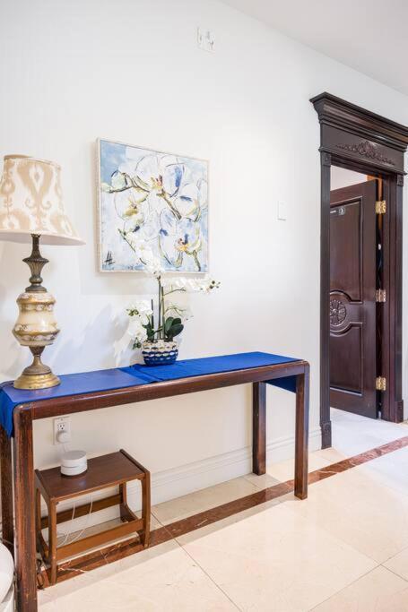 Entire Second Flr - Santa Monica Luxury Roman Villa Los Ángeles Exterior foto